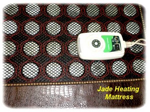obsah11-jade-bed-remote.jpg