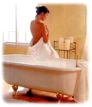 obsah02-girl-by-bath.jpg